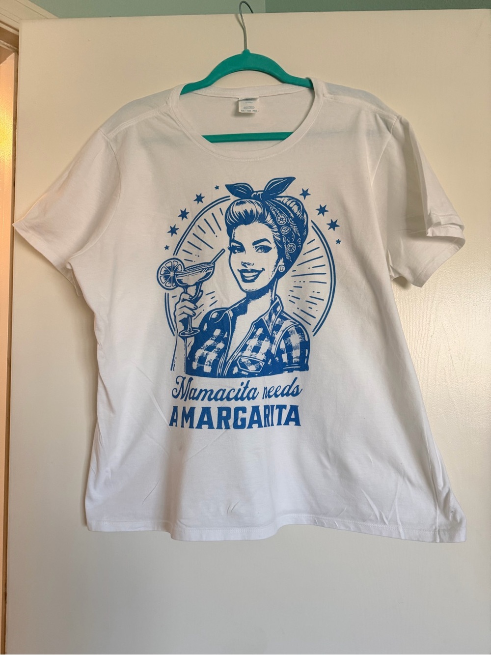 NWOT- Port & Company XXL -Retro “Mamacita Needs a Margarita” Graphic T-Shirt